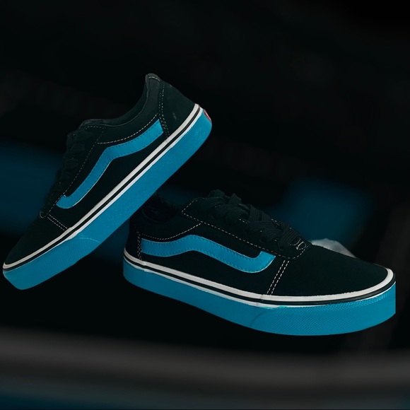 SOLD Vans Sk8-Low Old School Classic Shoes - Picture 4 of 10